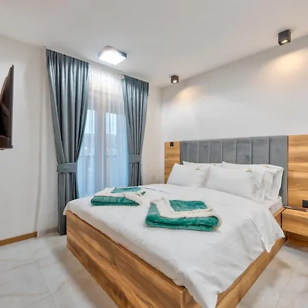 Aparthotel Golden Panorama & Wellness 4*