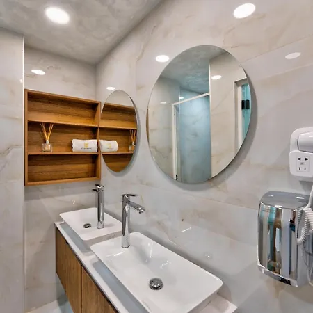 Golden Panorama & Wellness מלון דירות זלאטיבור